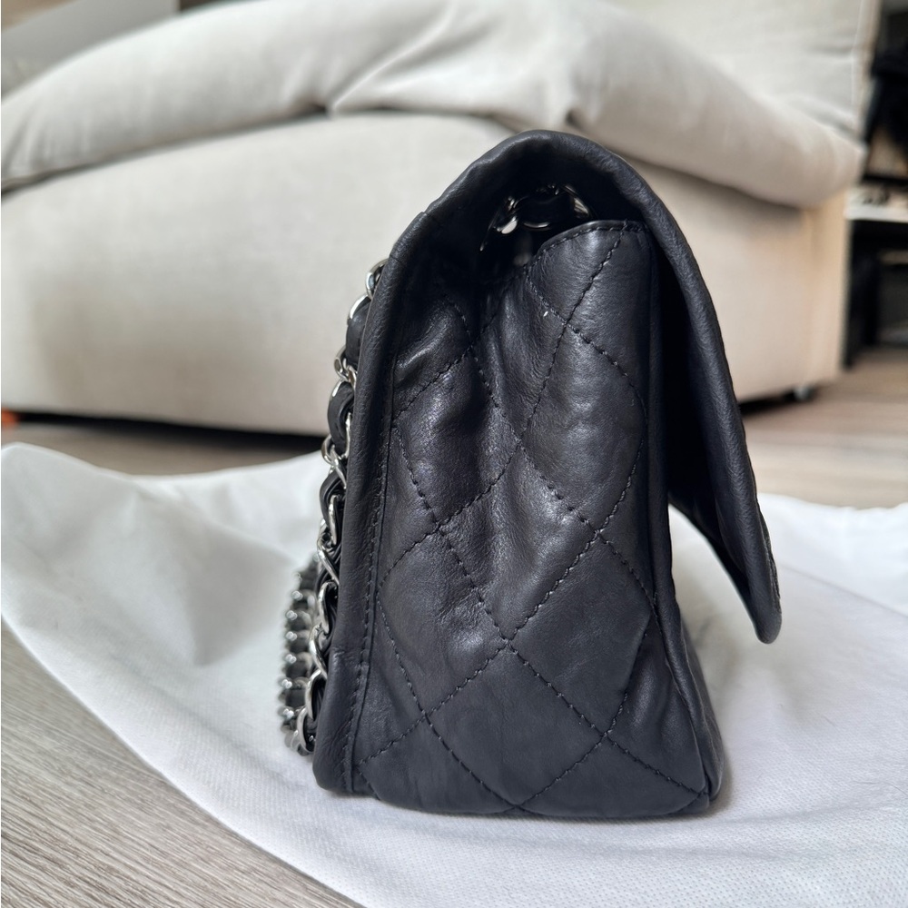 Chanel black calfskin natural beauty classic flap bag exellent condition - Picture 6 of 16
